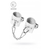 Белые мягкие кожаные наручники с люверсами - Pecado - купить с доставкой в Березниках